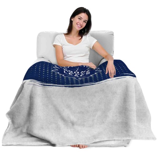toronto maple leafs gradient dots blue blanket latest model