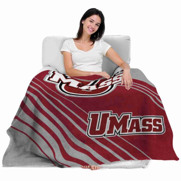umass minutemen diagonal stripes red blanket latest model