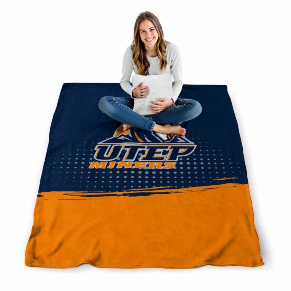 utep miners gradient dots blue blanket high quality