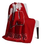 wisconsin badgers grunge texture red blanket best selling