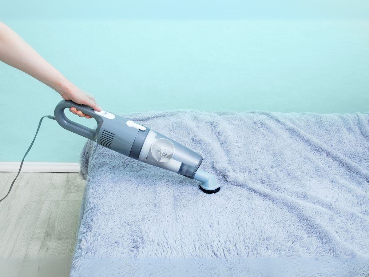 Keep blankets clean to prevent allergies and bacteria.