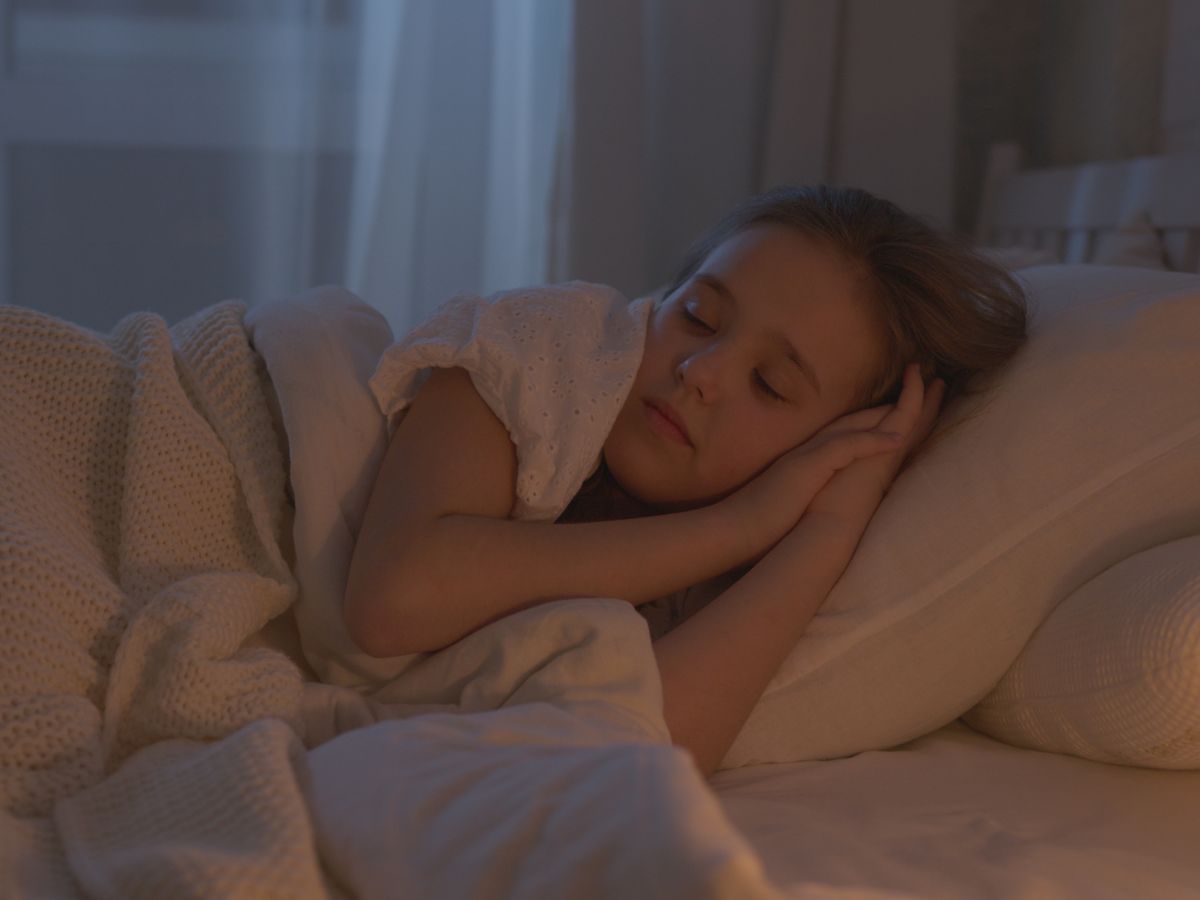 Use blankets properly for the best sleep quality.