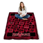 arkansas state red wolves helmet heart scarlet quilt blanket best selling
