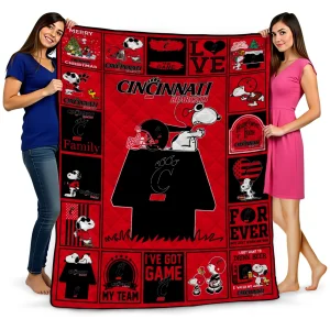 cincinnati bearcats snoopy love red quilt blanket best selling