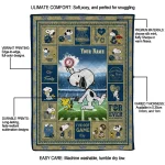 custom georgia tech yellow jackets snoopy coach gold quilt blanket best selling