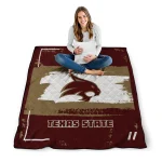 custom texas state bobcats grunge patch maroon white quilt blanket best selling