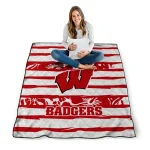 custom wisconsin badgers layered florals red white quilt blanket best selling