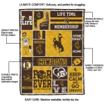 custom wyoming cowboys helmet passion brown quilt blanket best selling