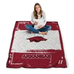 customized arkansas razorbacks grunge patch red white quilt blanket best selling