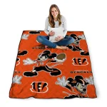 customized cincinnati bengals mickey football orange quilt blanket best selling