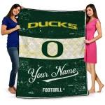 customized oregon ducks hibiscus burst green white quilt blanket best selling