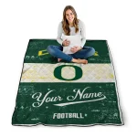 customized oregon ducks hibiscus burst green white quilt blanket best selling