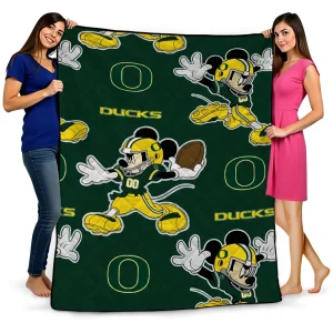 customized oregon ducks mickey football green quilt blanket best selling