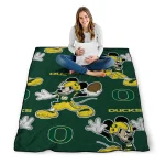 customized oregon ducks mickey football green quilt blanket best selling