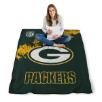 green bay packers shield badge green quilt blanket best selling