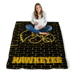 iowa hawkeyes brick grid black quilt blanket best selling