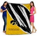 iowa hawkeyes stroke art black white quilt blanket best selling
