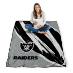 las vegas raiders stroke art black white quilt blanket best selling