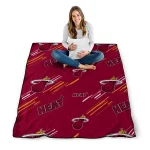 miami heat sketch lines red quilt blanket best selling
