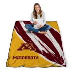 minnesota golden gophers stroke art maroon white quilt blanket best selling