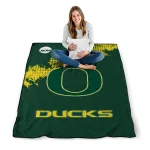 oregon ducks paint trail green quilt blanket best selling