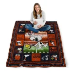 personalized chicago bears snoopy coach blue quilt blanket best selling