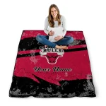 personalized chicago bulls brushstroke layers red quilt blanket best selling