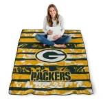 personalized green bay packers layered florals green white quilt blanket best selling