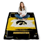 personalized iowa hawkeyes grunge patch black white quilt blanket best selling