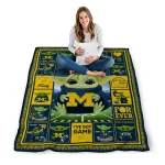 personalized michigan wolverines yody baby pattern blue quilt blanket best selling
