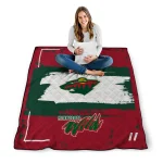 personalized minnesota wild grunge patch red white quilt blanket best selling