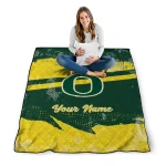 personalized oregon ducks brushstroke layers green quilt blanket best selling