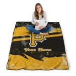 personalized pittsburgh pirates brushstroke layers black quilt blanket best selling