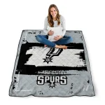 personalized san antonio spurs grunge patch silver white quilt blanket best selling