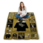 ucf knights snoopy love gold quilt blanket best selling