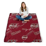 umass minutemen sketch lines red quilt blanket best selling
