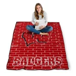 wisconsin badgers brick grid red quilt blanket best selling