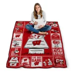 wisconsin badgers snoopy love red quilt blanket best selling