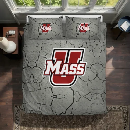 Umass Minutemen Cracked Texture Bedding Set Best Selling